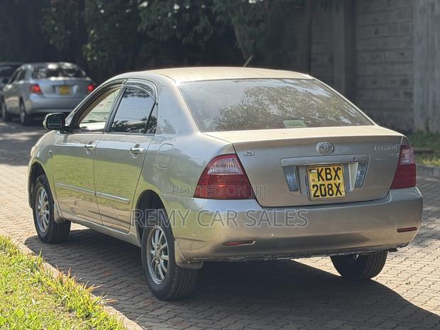 Toyota Corolla 2006 Gold