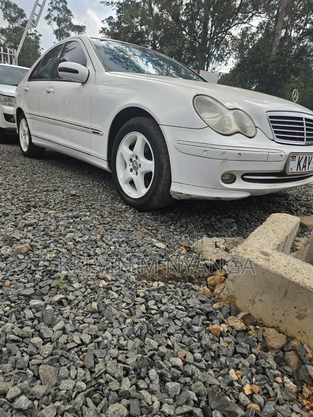 Mercedes-Benz C180 2001 White