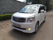 Toyota Noah 2013 White for sale
