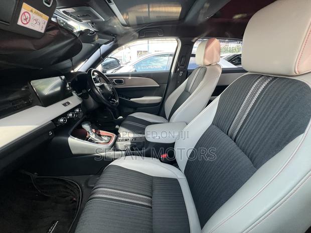 Honda Vezel 2021 Blue