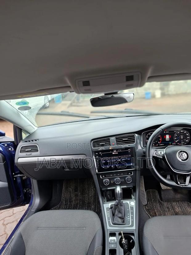 Volkswagen Golf 2019 Blue