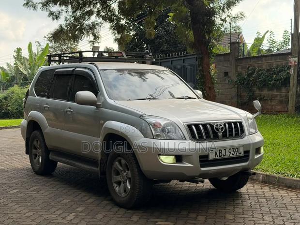 Toyota Land Cruiser Prado 2005 Silver