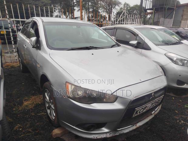 Mitsubishi Galant 2010 Silver