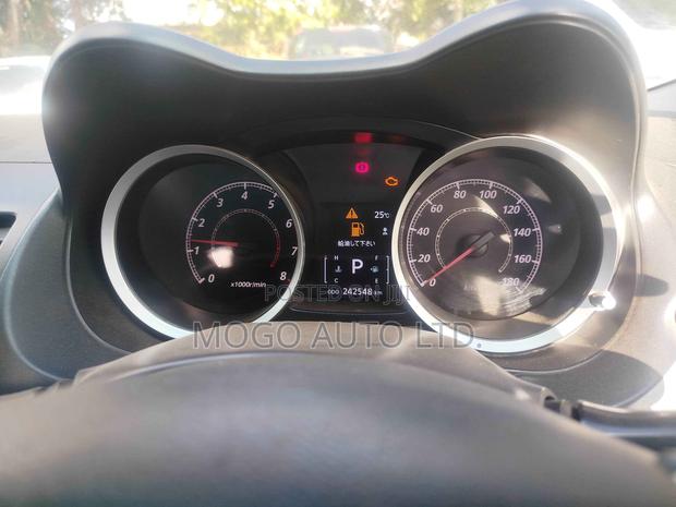 Mitsubishi Galant 2010 Silver