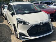 Toyota Sienta 2019 Beige for sale