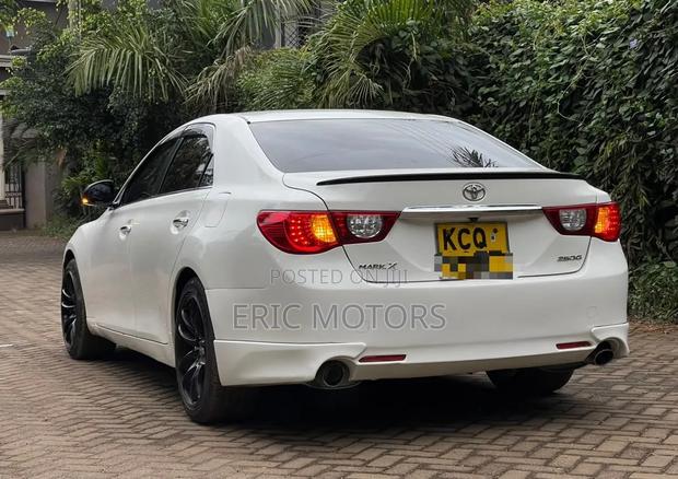 Toyota Mark X 2011 White