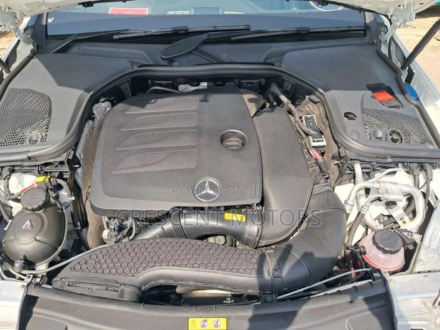 Mercedes-Benz E200 2021 Pearl