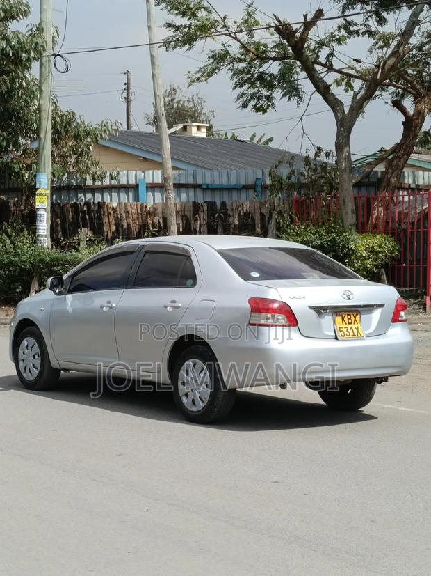 Toyota Belta 2006 Silver