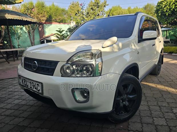 Nissan X-Trail 2011 White