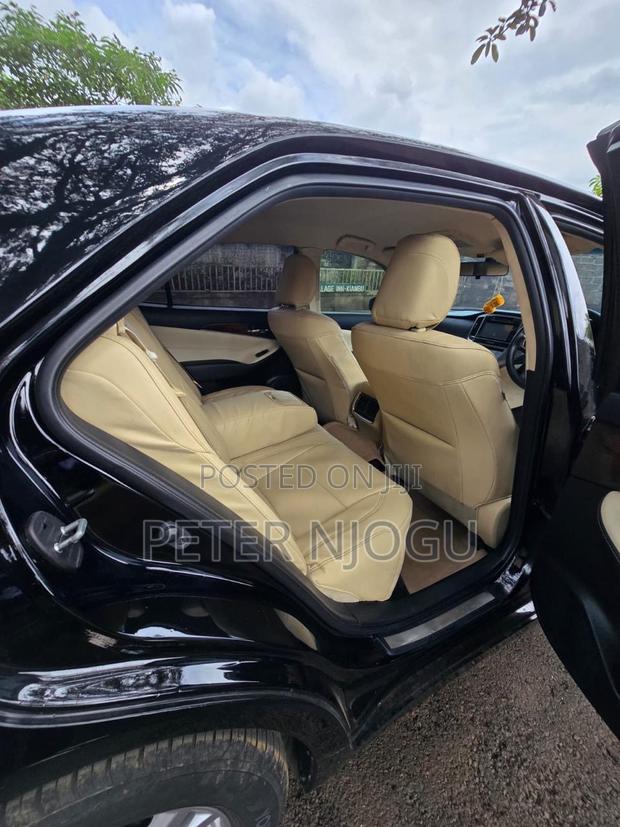 Toyota Crown 2014 Black