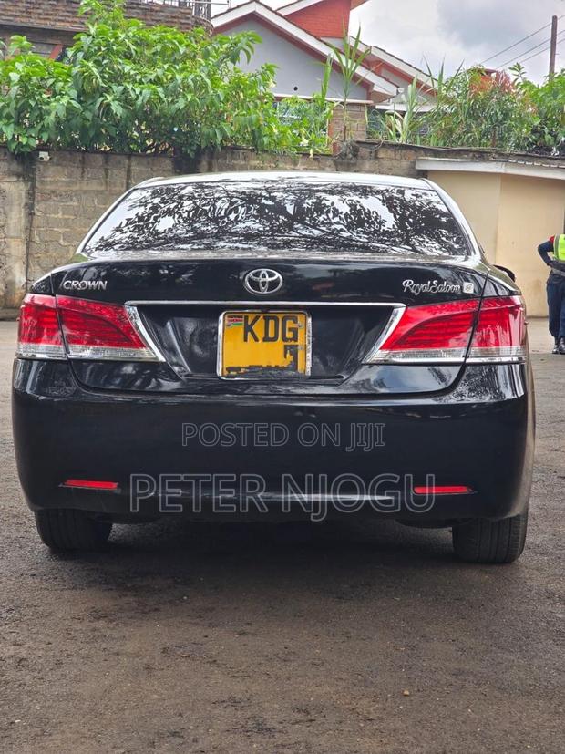 Toyota Crown 2014 Black