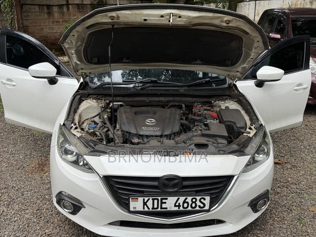 Mazda Axela SV Premium 2014 White