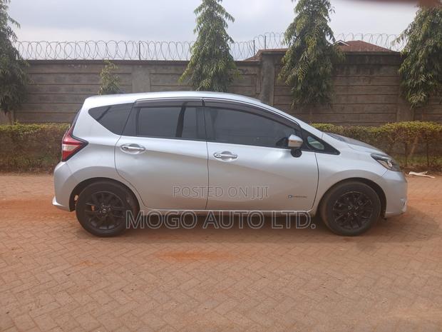 Nissan Note 2017 Silver