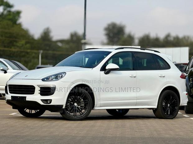 Porsche Cayenne Diesel AWD 2016 White
