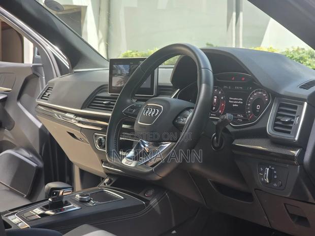 Audi Q5 45 Premium AWD quattro 2020 Gray