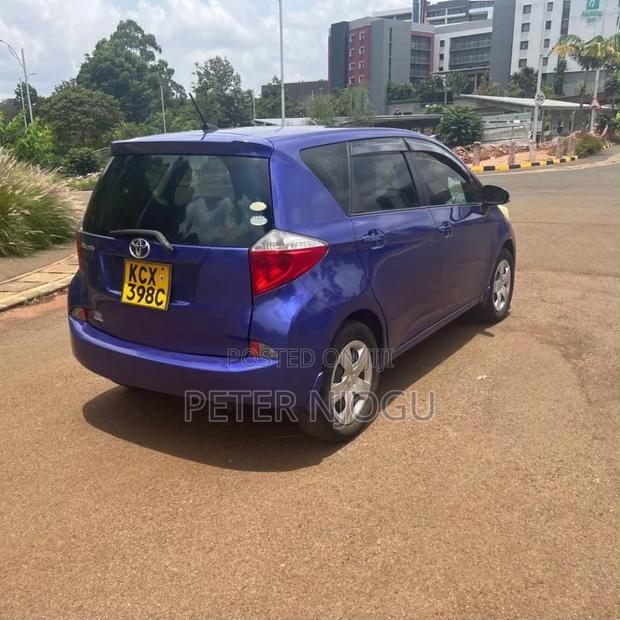 Toyota Ractis 2013 Blue