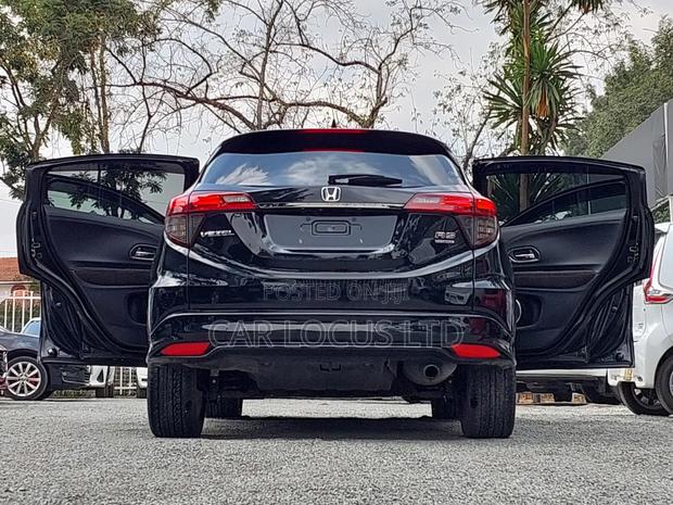 Honda Vezel 2018 Black