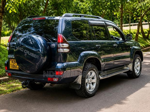 Toyota Land Cruiser Prado 3.0 D-4D 5dr 2005 Blue
