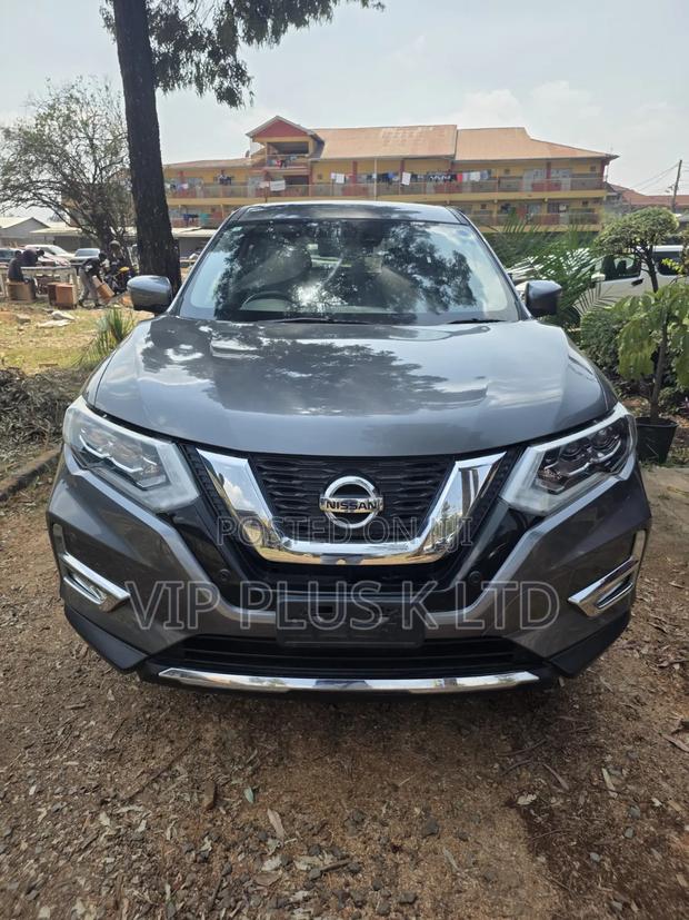 Nissan X-Trail 2.0 Petrol FWD 2018 Gray