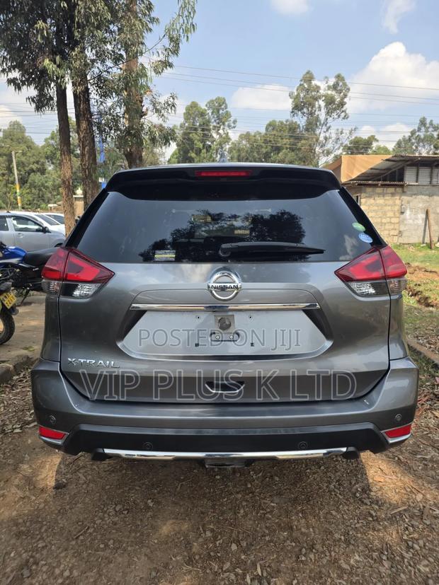 Nissan X-Trail 2.0 Petrol FWD 2018 Gray