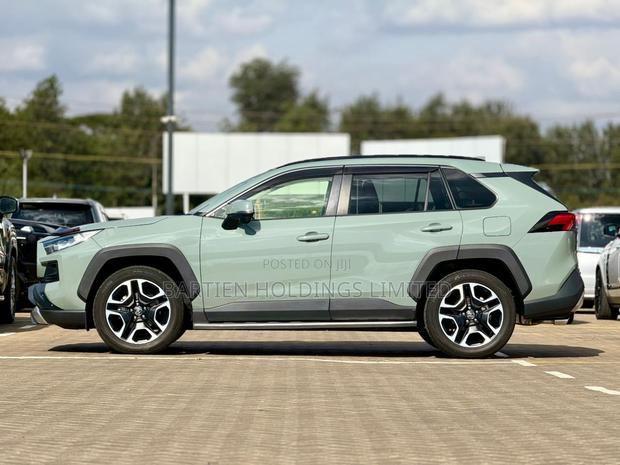 Toyota RAV4 Adventure AWD 2020 Green