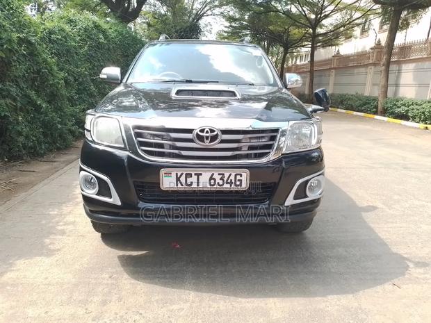 Toyota Hilux 2011 Black