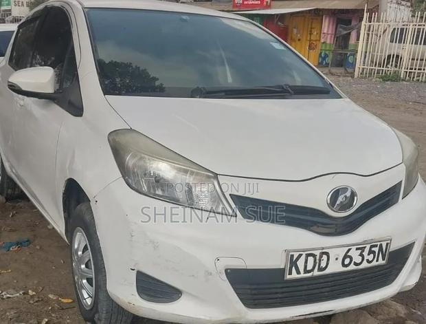 Toyota Vitz 2014 White