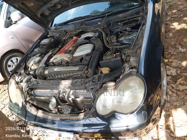 Mercedes-Benz C200 2005 Black