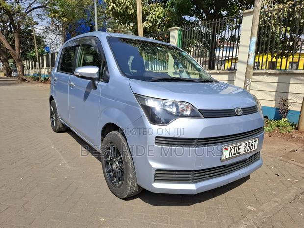 Toyota Spade 1.5 2014 Blue