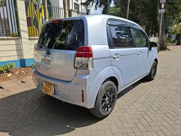 Toyota Spade 1.5 2014 Blue