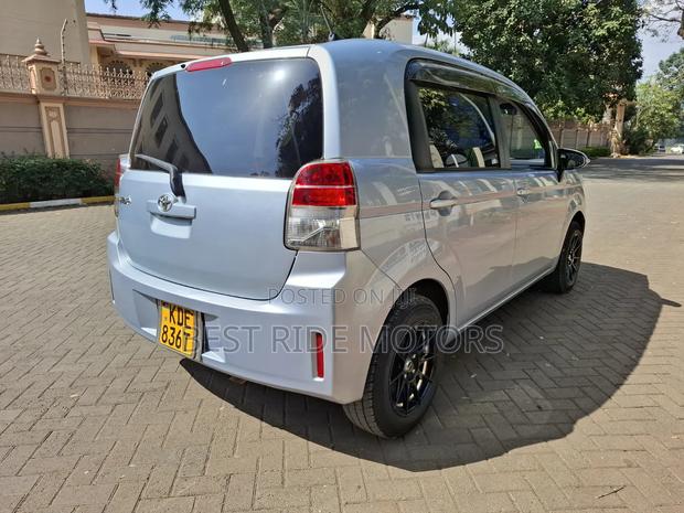 Toyota Spade 1.5 2014 Blue