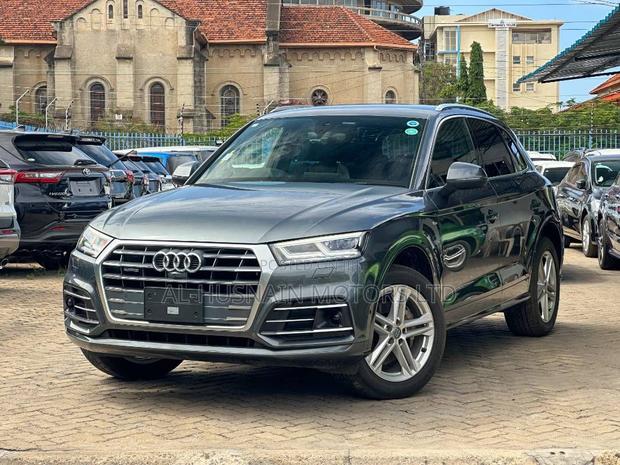 Audi Q5 2.0T Premium AWD quattro 2019 Gray