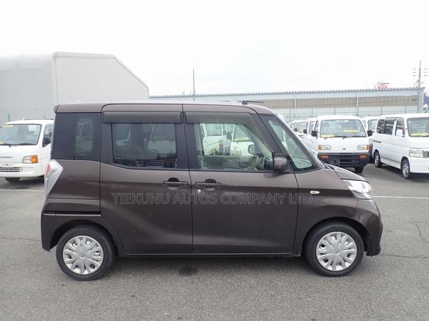 Nissan Dayz Roox 2019 Brown
