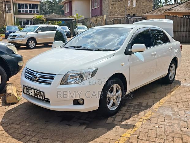 Toyota Axio 2011 White