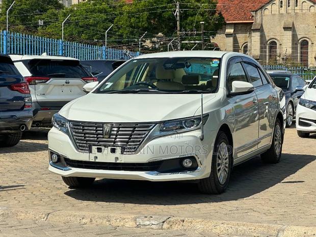 Toyota Premio 2.0 FWD 2019 Pearl