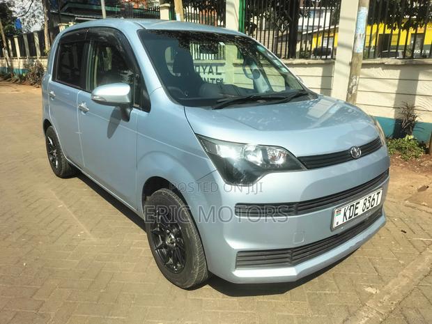 Toyota Spade 2014 Blue