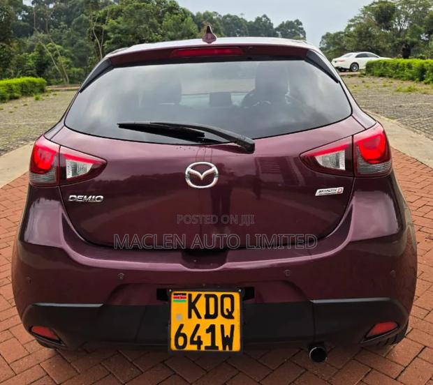 Mazda Demio 2018 Maroon