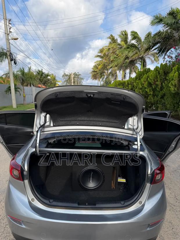 Mazda Axela 2023 Gray