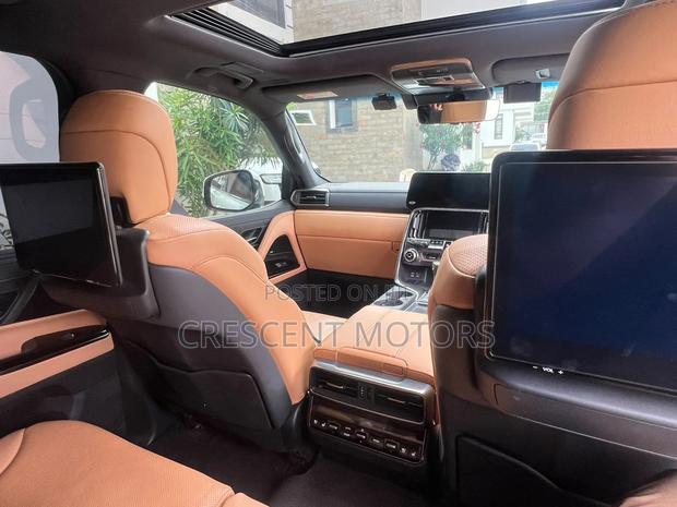 Lexus LX 2024 White