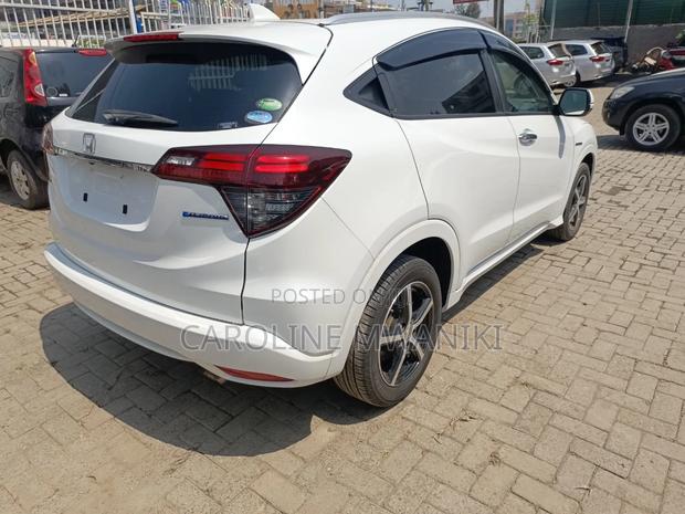 Honda Vezel 2019 White