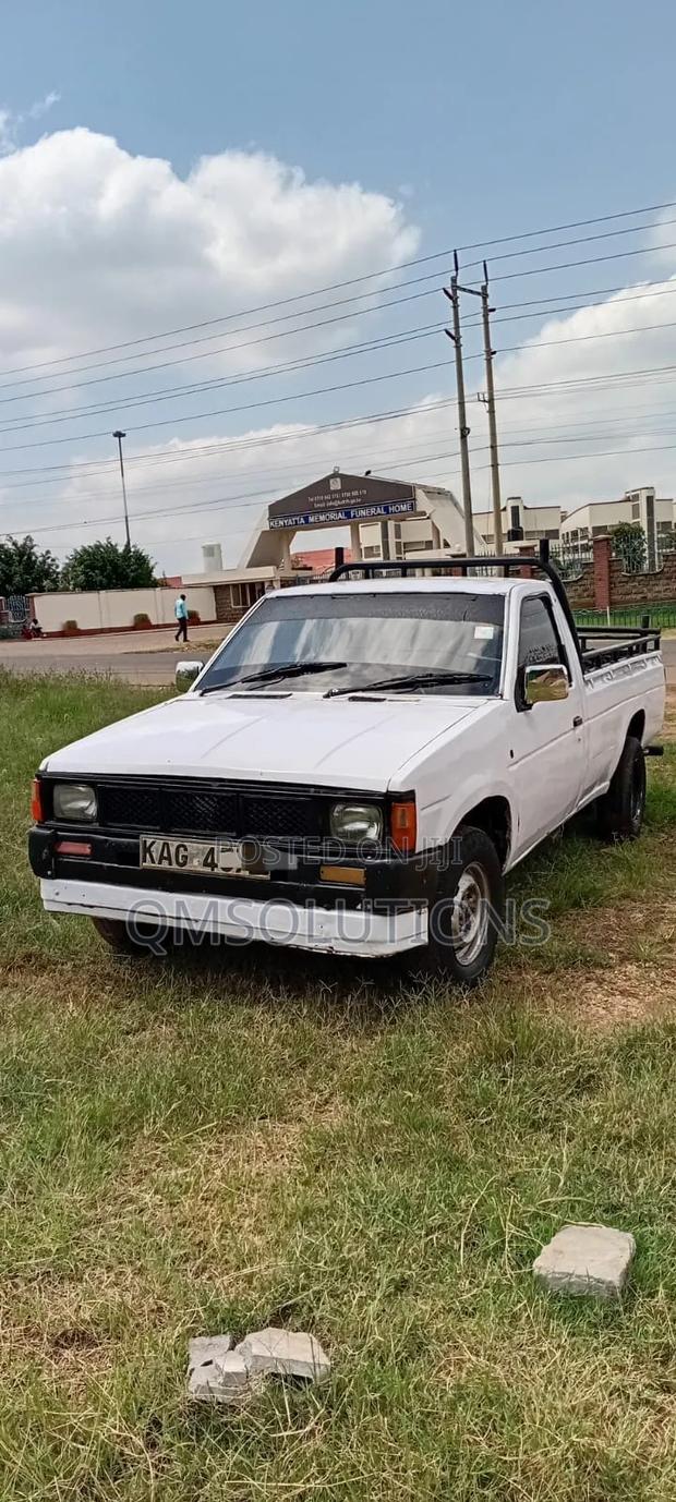 Nissan Hardbody 1998 White