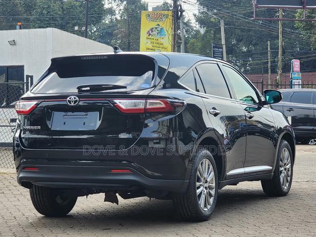Toyota Harrier 2.0 2019 Black