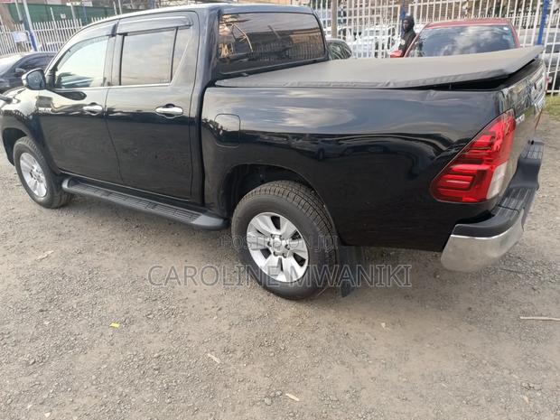 Toyota Hilux 2020 Black