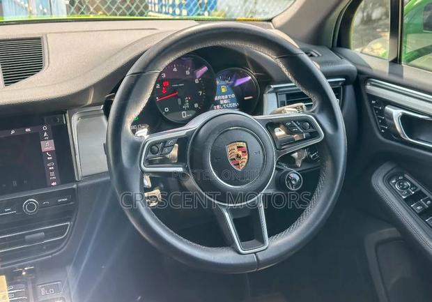 Porsche Macan 2019 Green