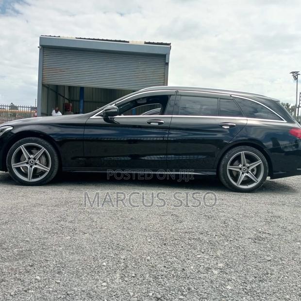 Mercedes-Benz C200 2017 Black