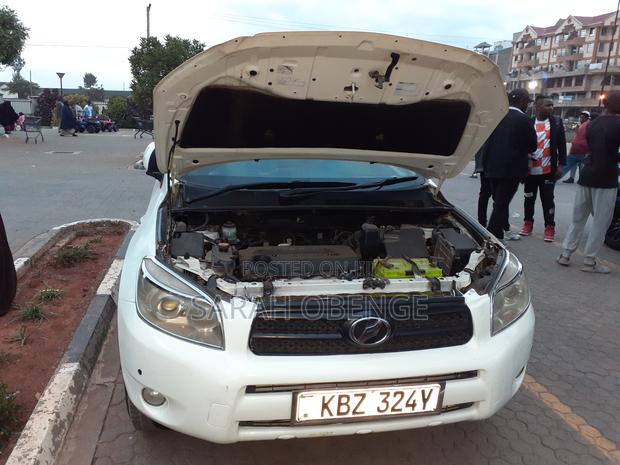 Toyota RAV4 2007 White