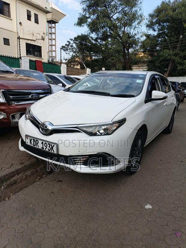 Toyota Auris 2016 White