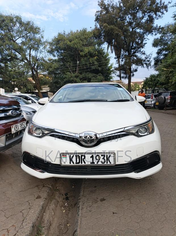 Toyota Auris 2016 White
