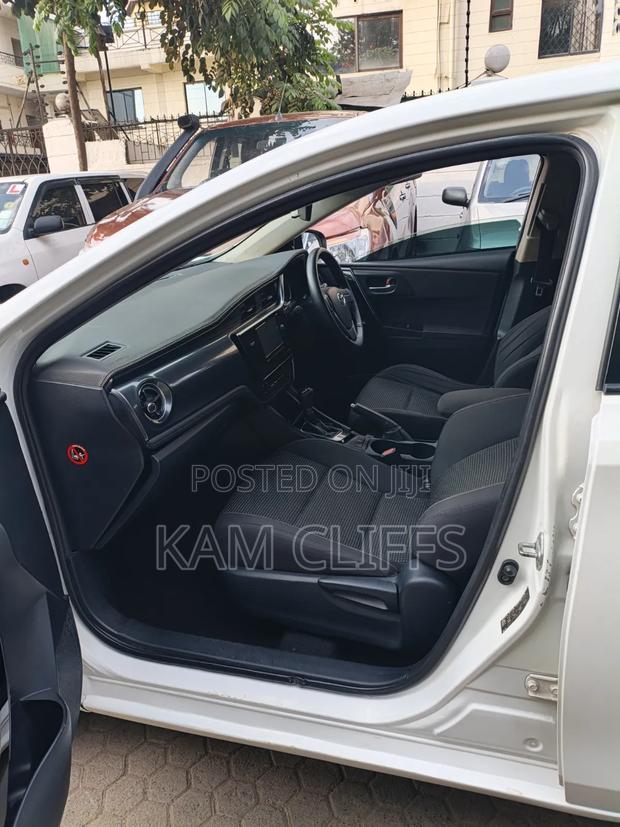 Toyota Auris 2016 White