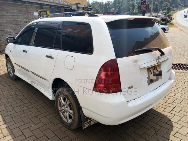 Toyota Corolla Fielder 2004 White